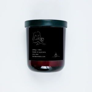 Cheeky Doodle 'Cross Legs' Soy Candle